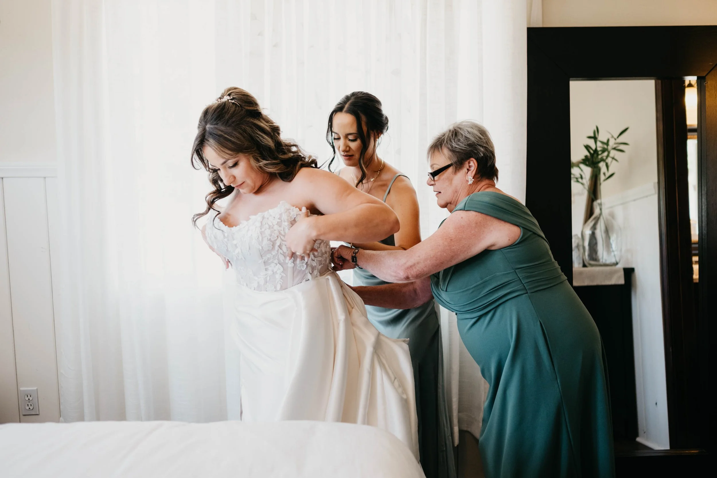 Destination wedding elopement photographer culture tradition in weddings-7.jpg