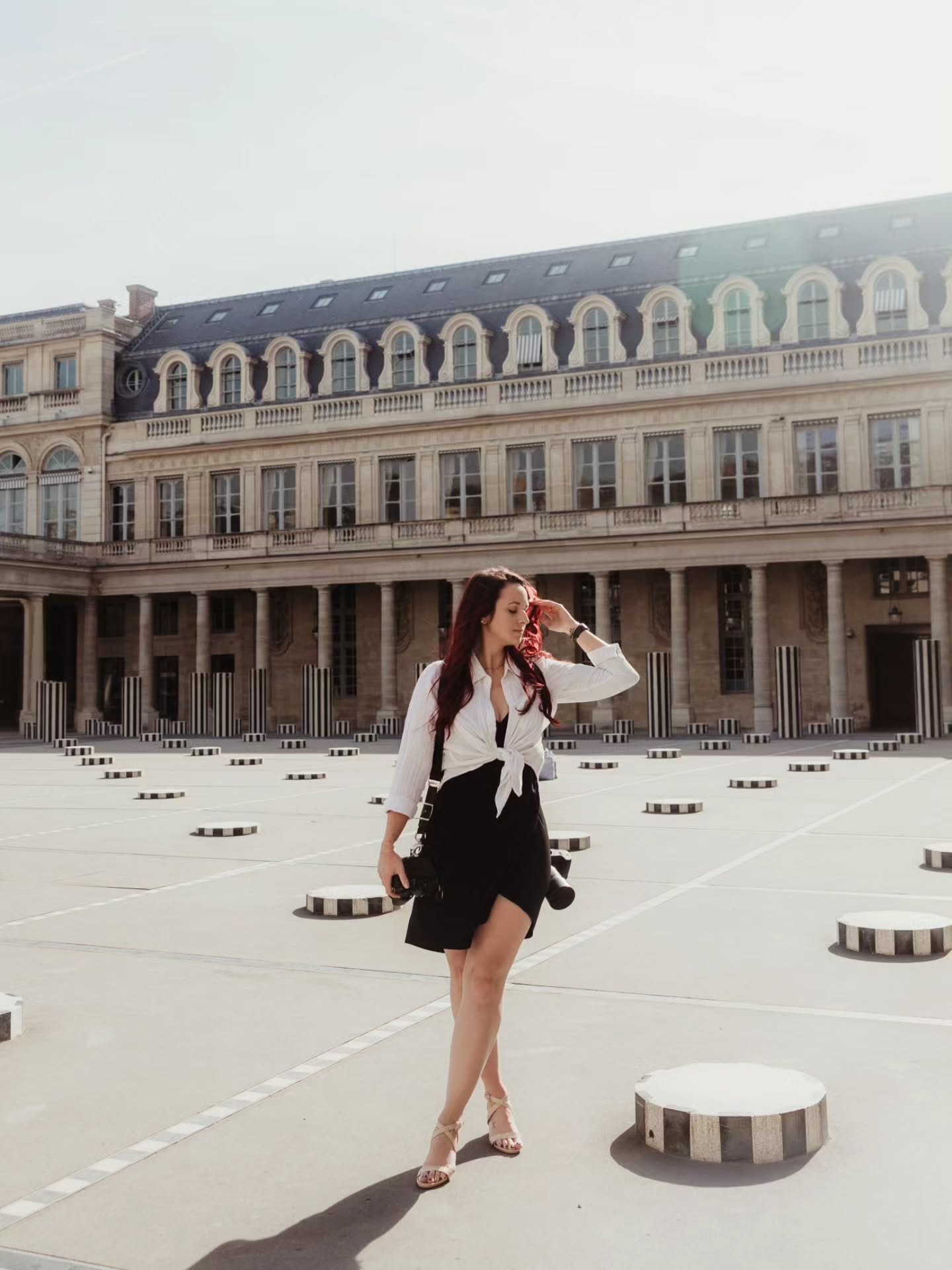 New headshots from Paris just dropped 👀

Heyo, I'm Amber! I'm a wedding photographer specializing in bold, luxury images of a day that happens once in a lifetime. Here are some things about me:
1. I'm a fan of love in all forms, all expressions, no 