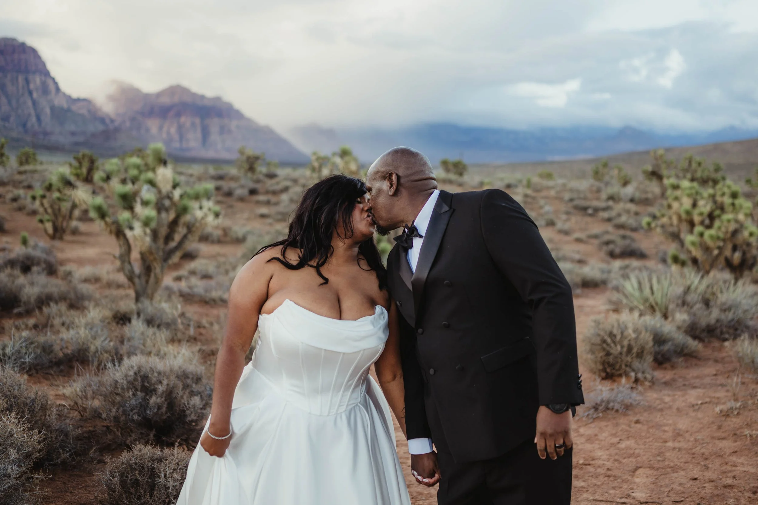 Couple's Portraits Anniversary Photo Session Guide- Las Vegas Anniversary and Couple's Portrait Photographer-10.jpg