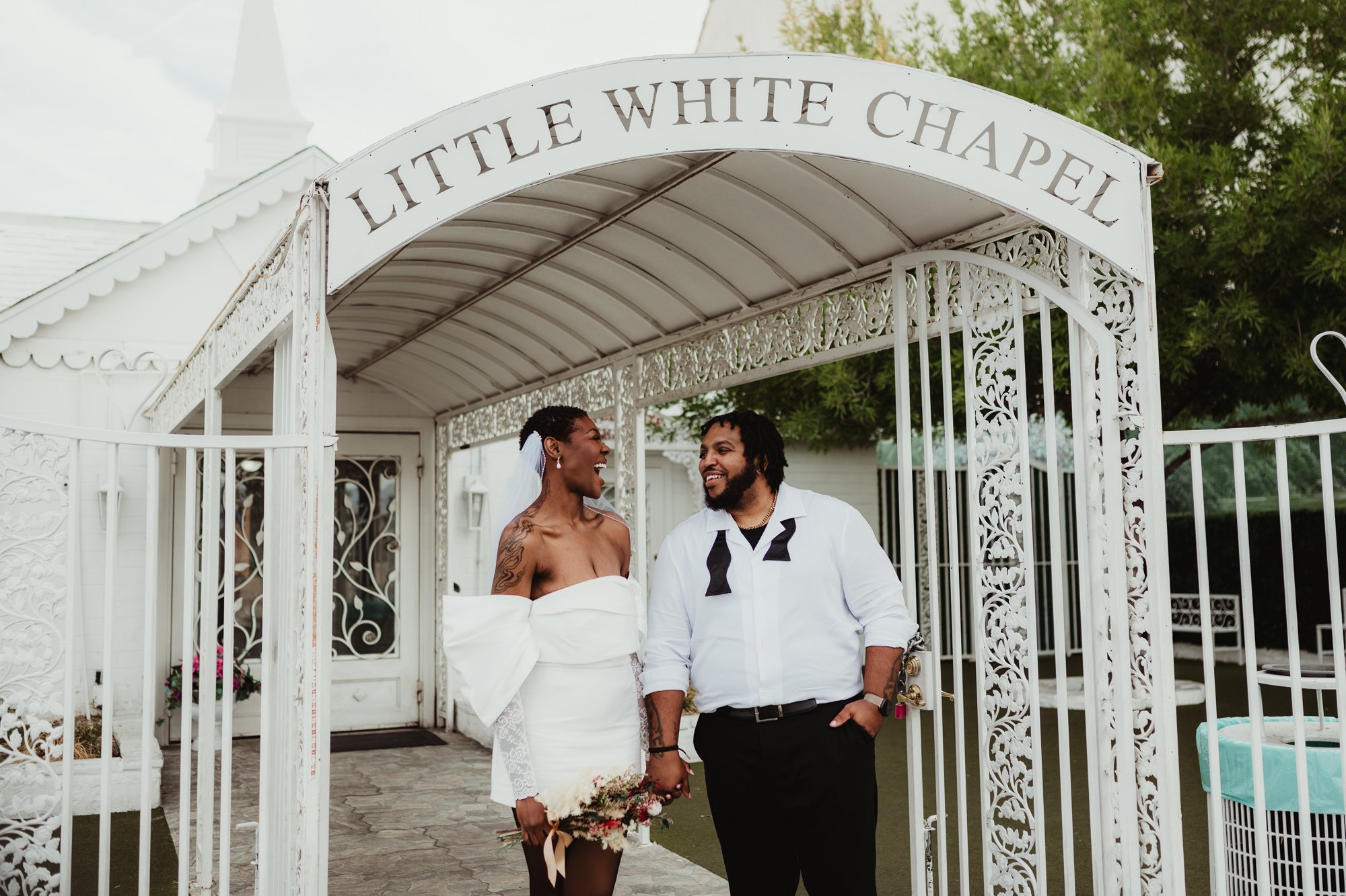 Little White Chapel Elopement - Amber Garrett Photography - 003.JPG
