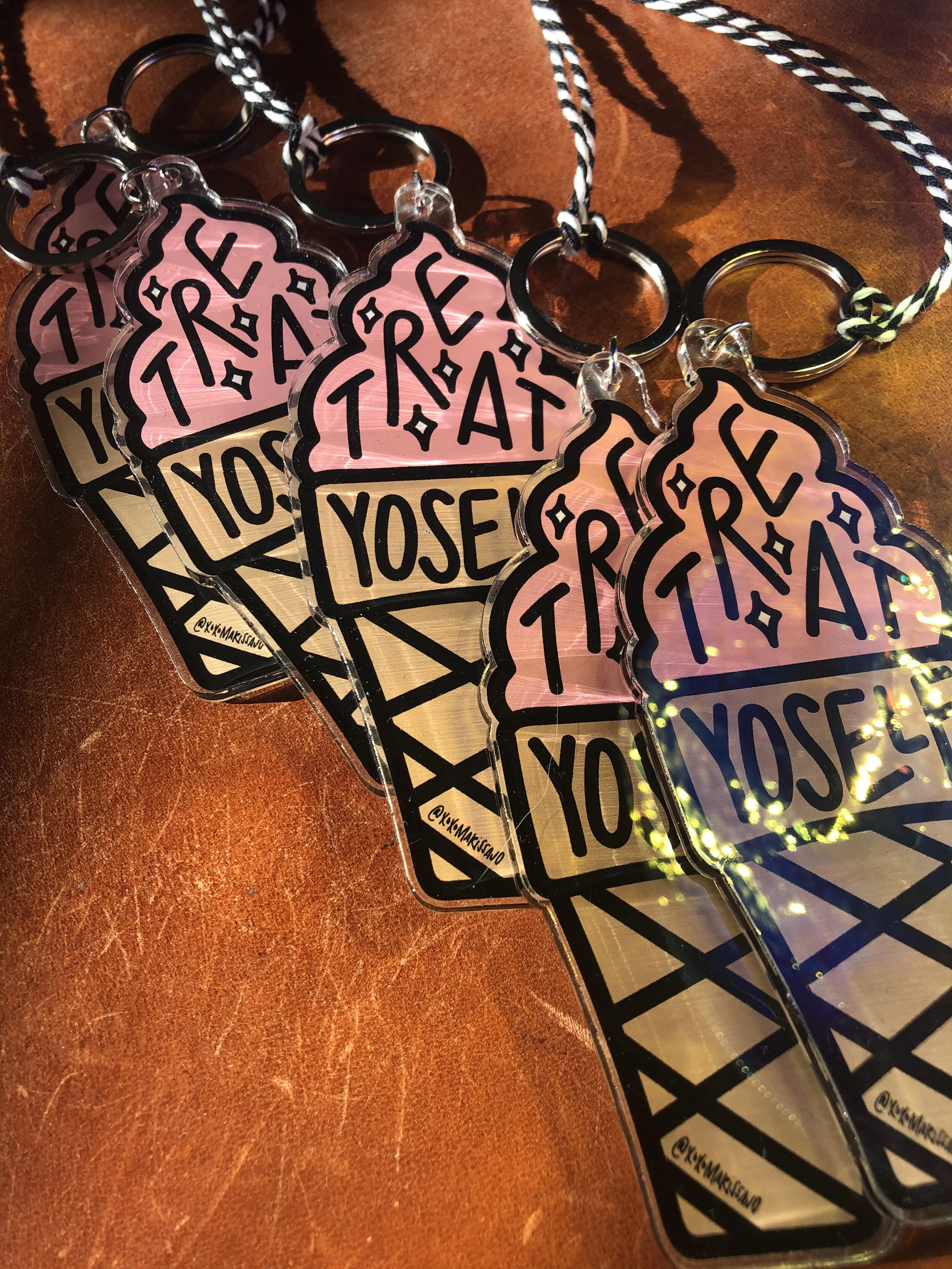 Treat Yo Self | Keychain x Ornament