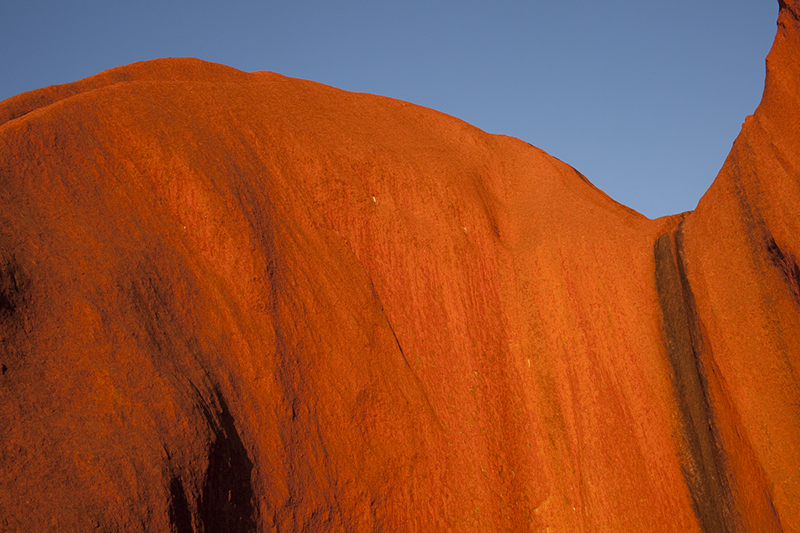 Uluru_KJ_6.jpg