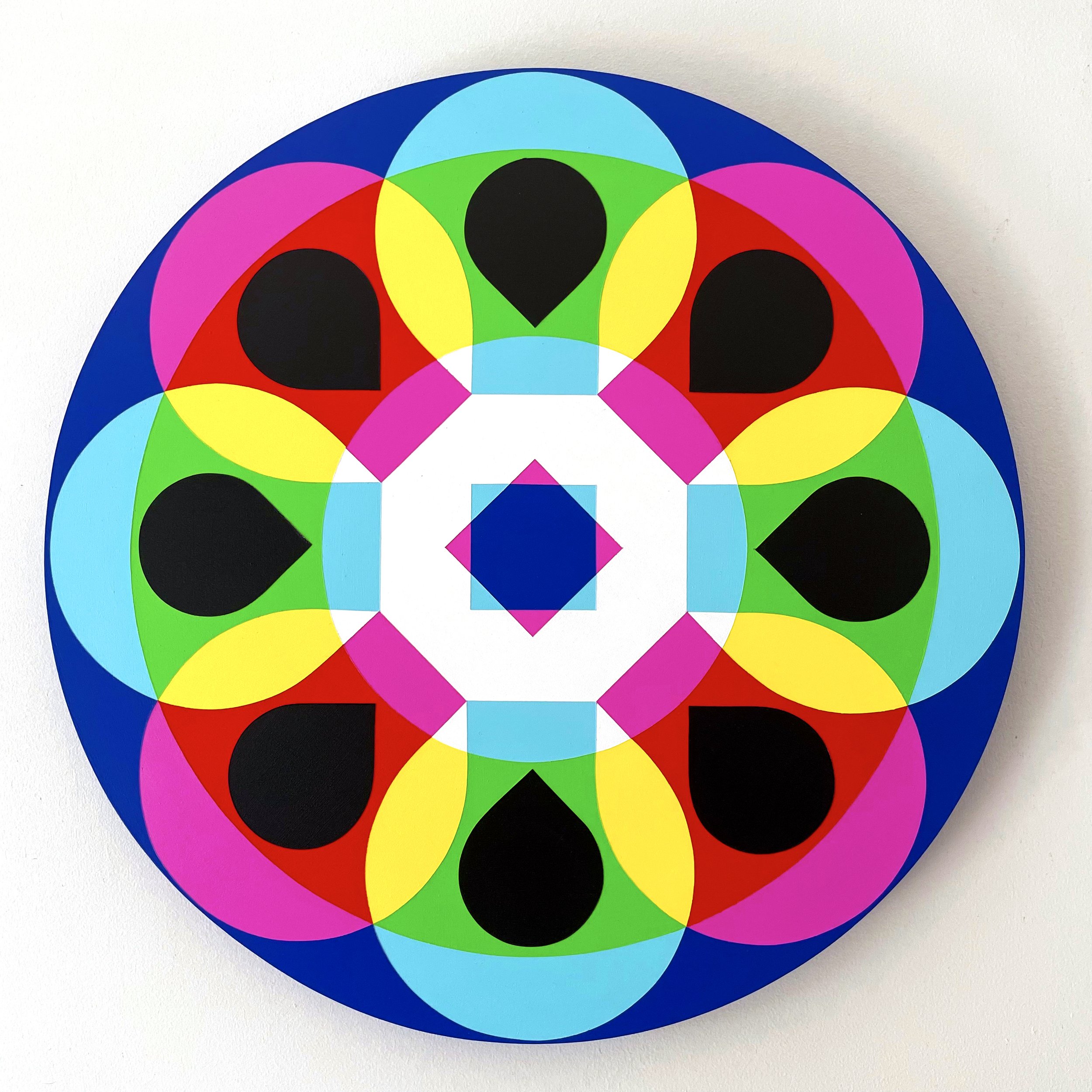 'Open 01', acrylic on wooden panel (40cm diameter)