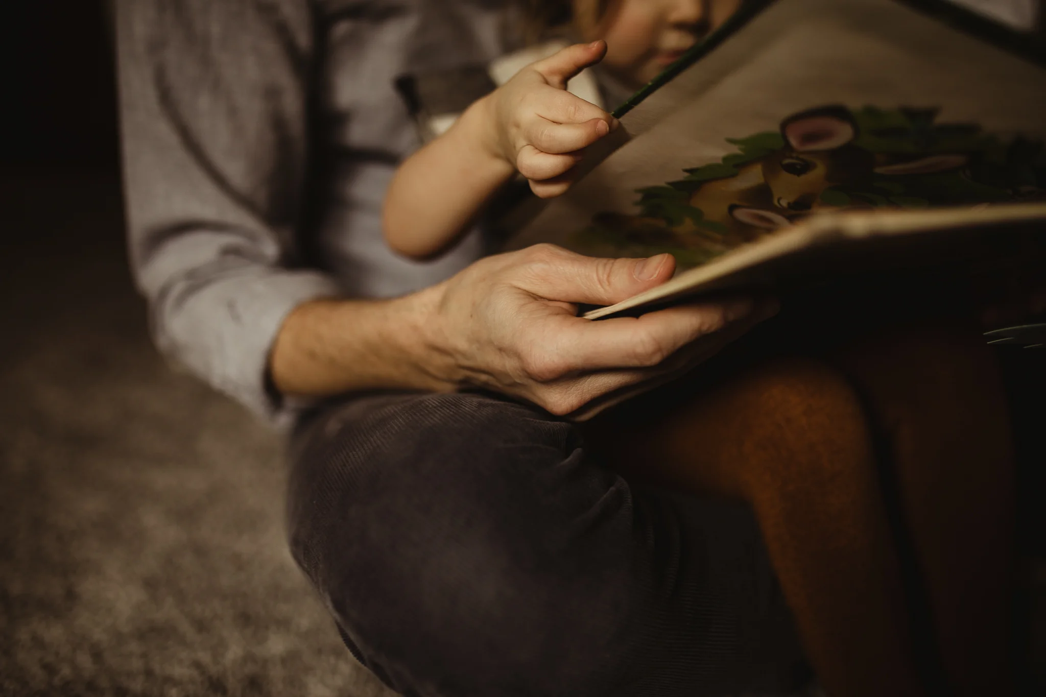 in-home lifestyle session milwaukee photographer-33.jpg