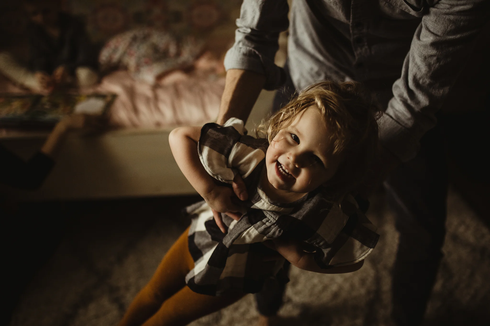 in-home lifestyle session milwaukee photographer-52.jpg