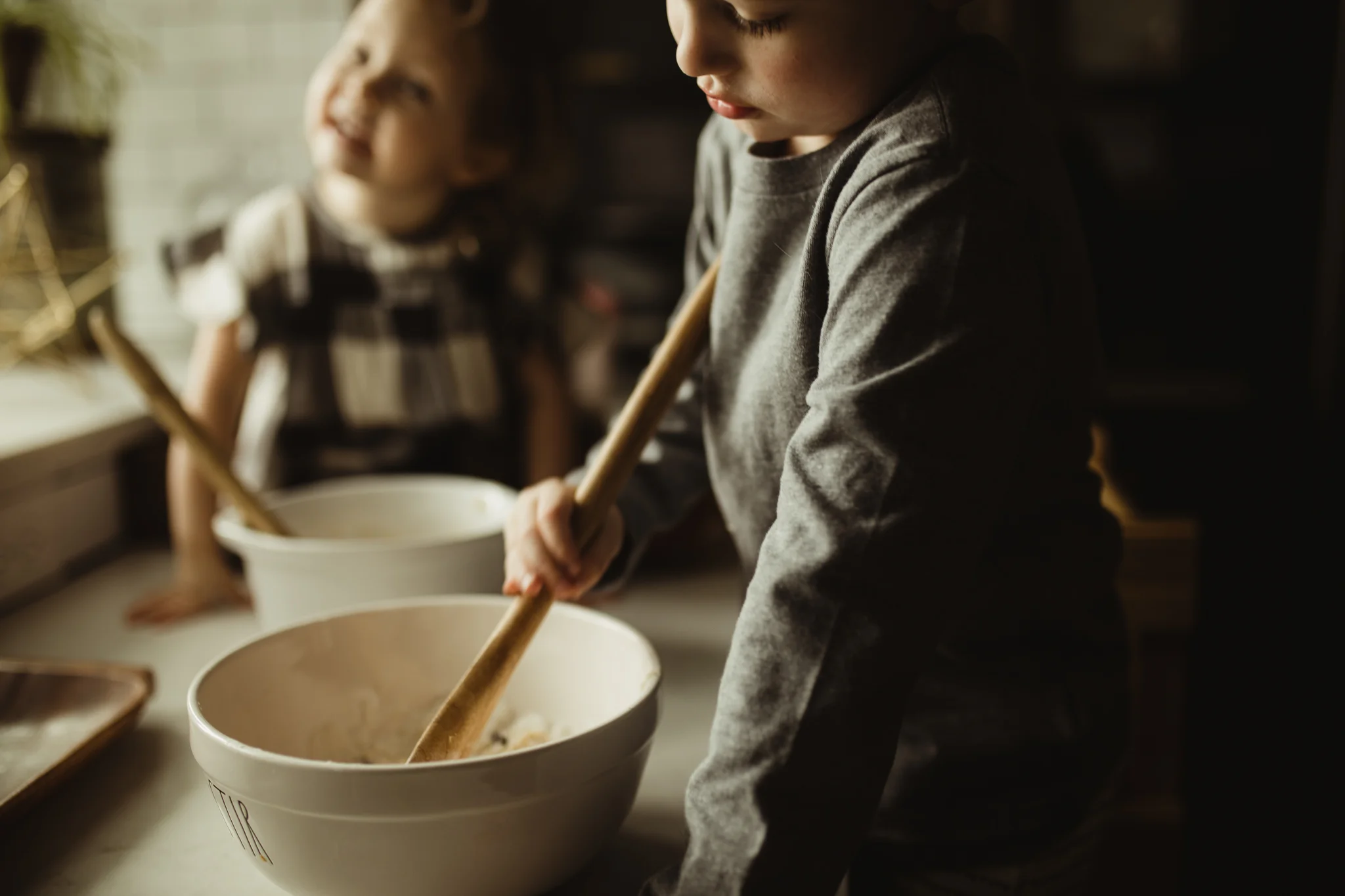 in-home lifestyle session milwaukee photographer-11.jpg