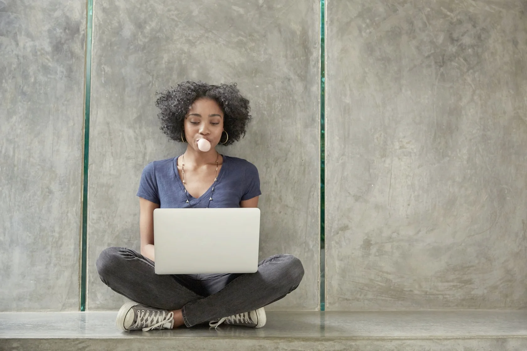 youngwomancomputer.jpg