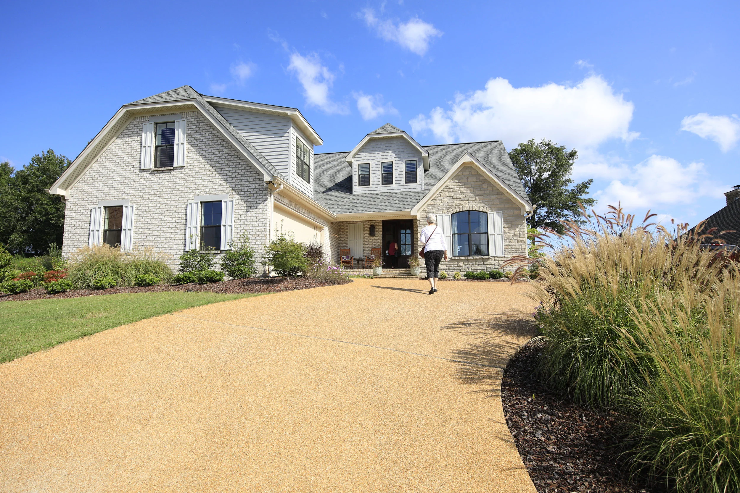 _____C6A89182019-08-28 DAY LILLY NEW HOUSE PRE MOVE .JPG