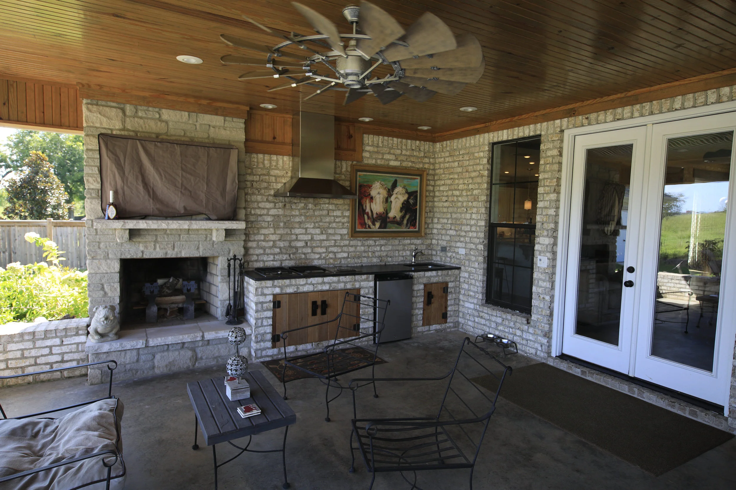 __C6A90102019-08-28 DAY LILLY NEW HOUSE PRE MOVE .JPG