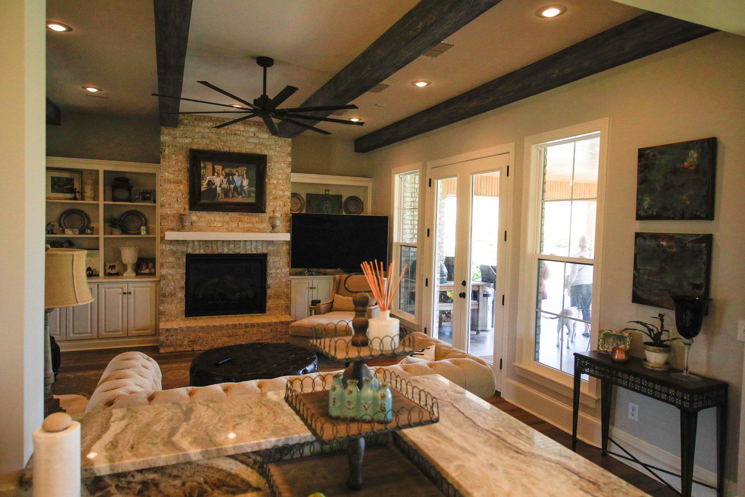 _C6A89302019-08-28 DAY LILLY NEW HOUSE PRE MOVE .JPG