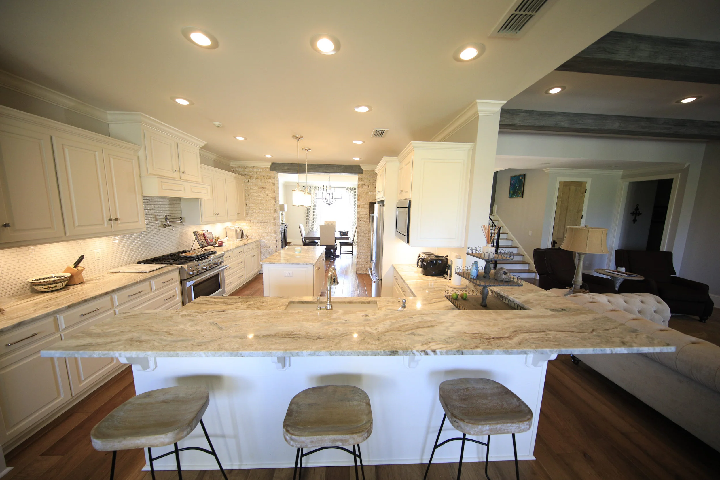 _C6A89352019-08-28 DAY LILLY NEW HOUSE PRE MOVE .JPG