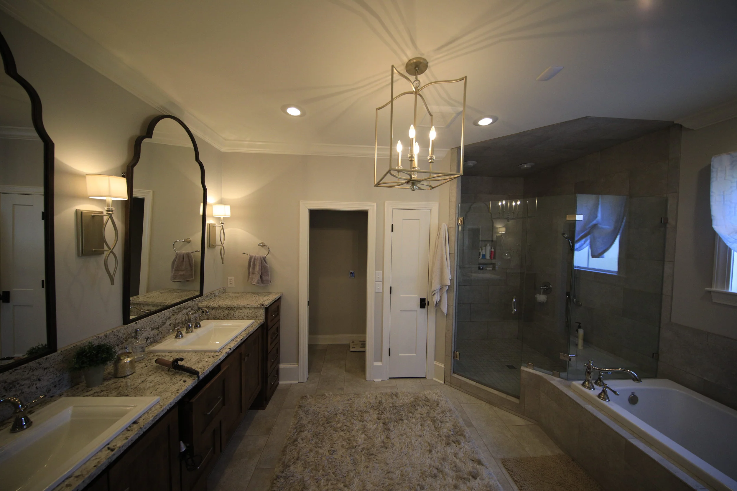 _C6A89372019-08-28 DAY LILLY NEW HOUSE PRE MOVE .JPG