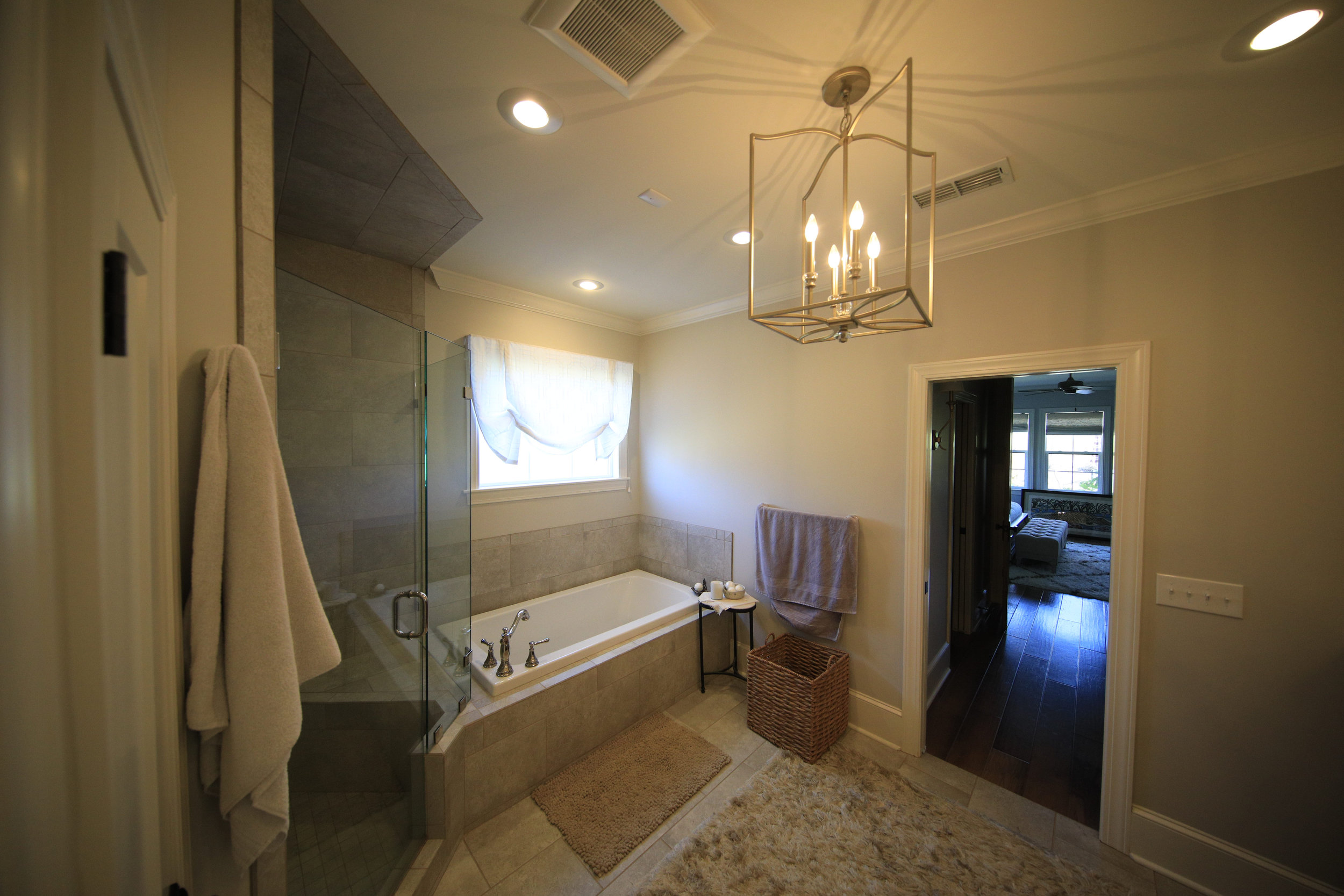 _C6A89382019-08-28 DAY LILLY NEW HOUSE PRE MOVE .JPG