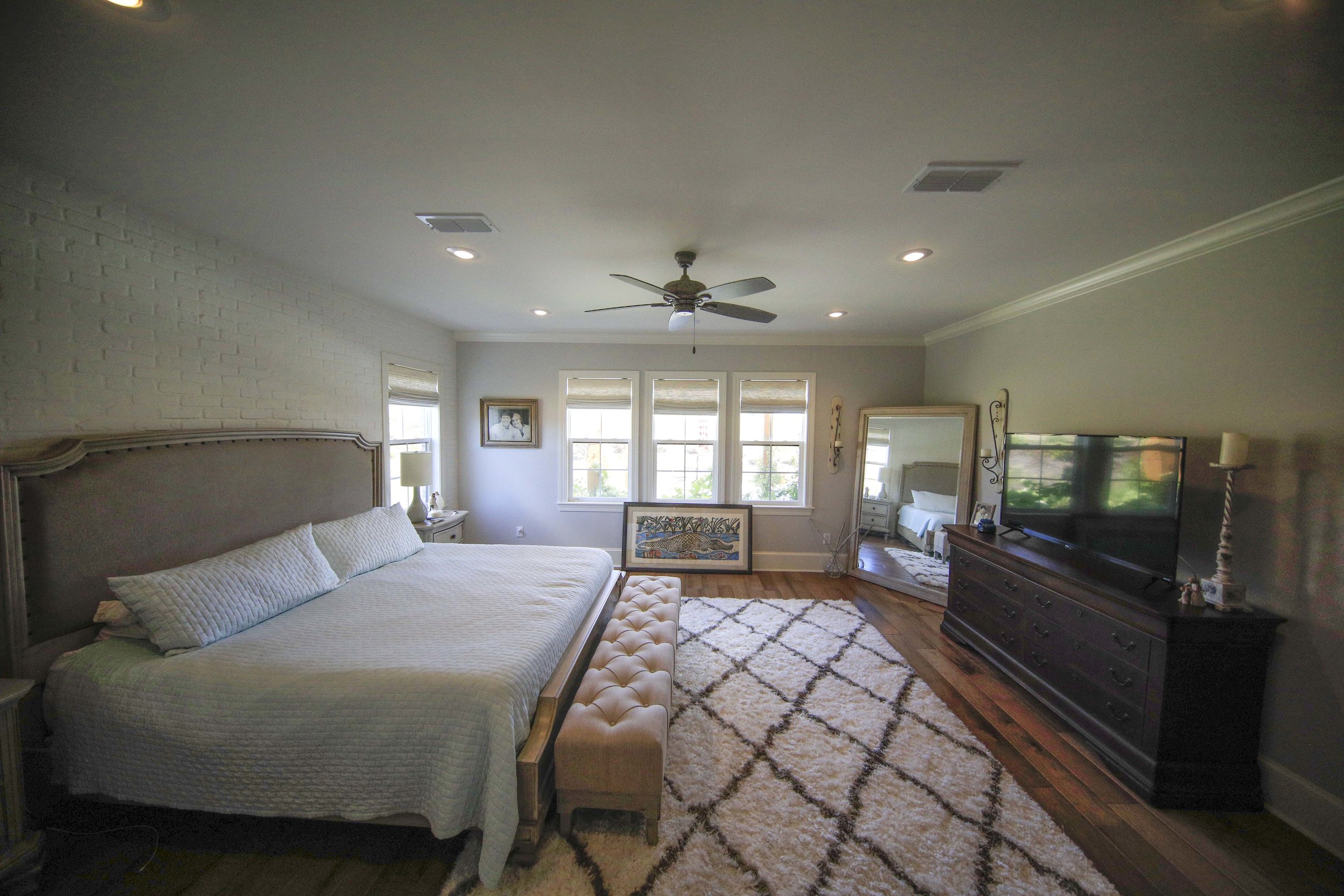 _C6A89442019-08-28 DAY LILLY NEW HOUSE PRE MOVE .JPG