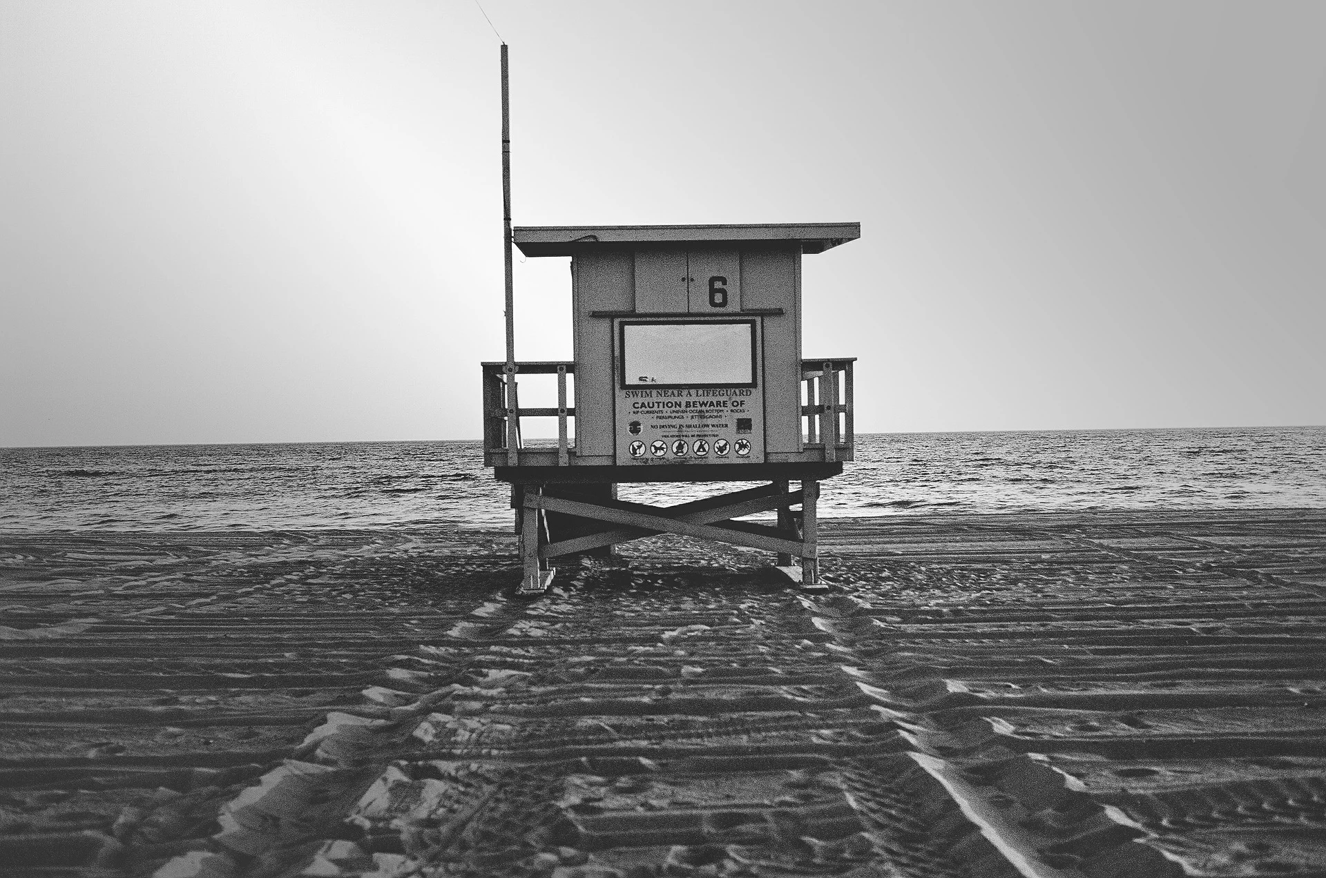 lifeguard-405891_1920.jpg
