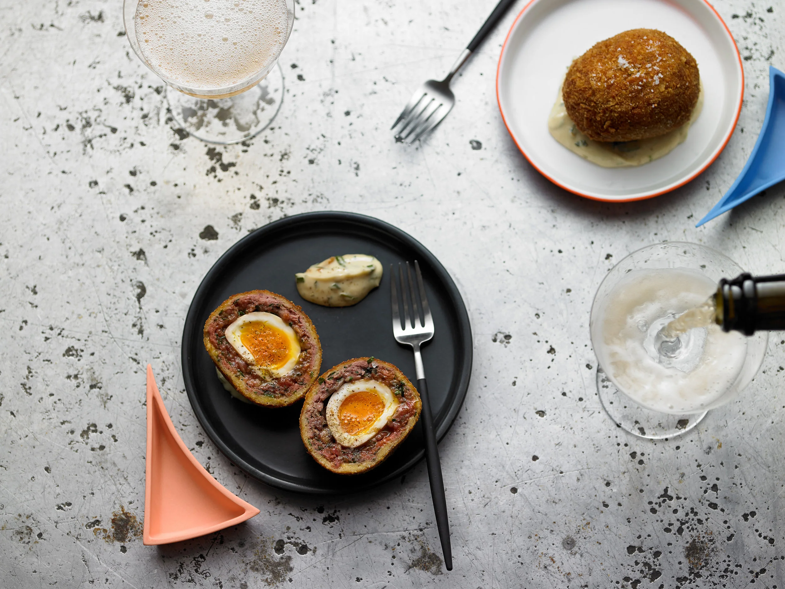 Custom ceramic tableware