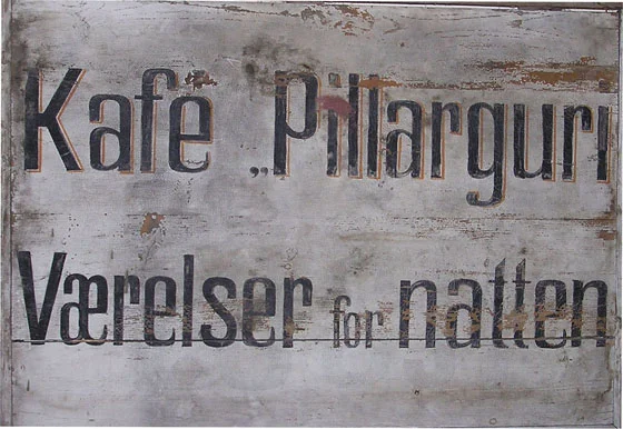 pillarguri_kafe_skilt.jpg