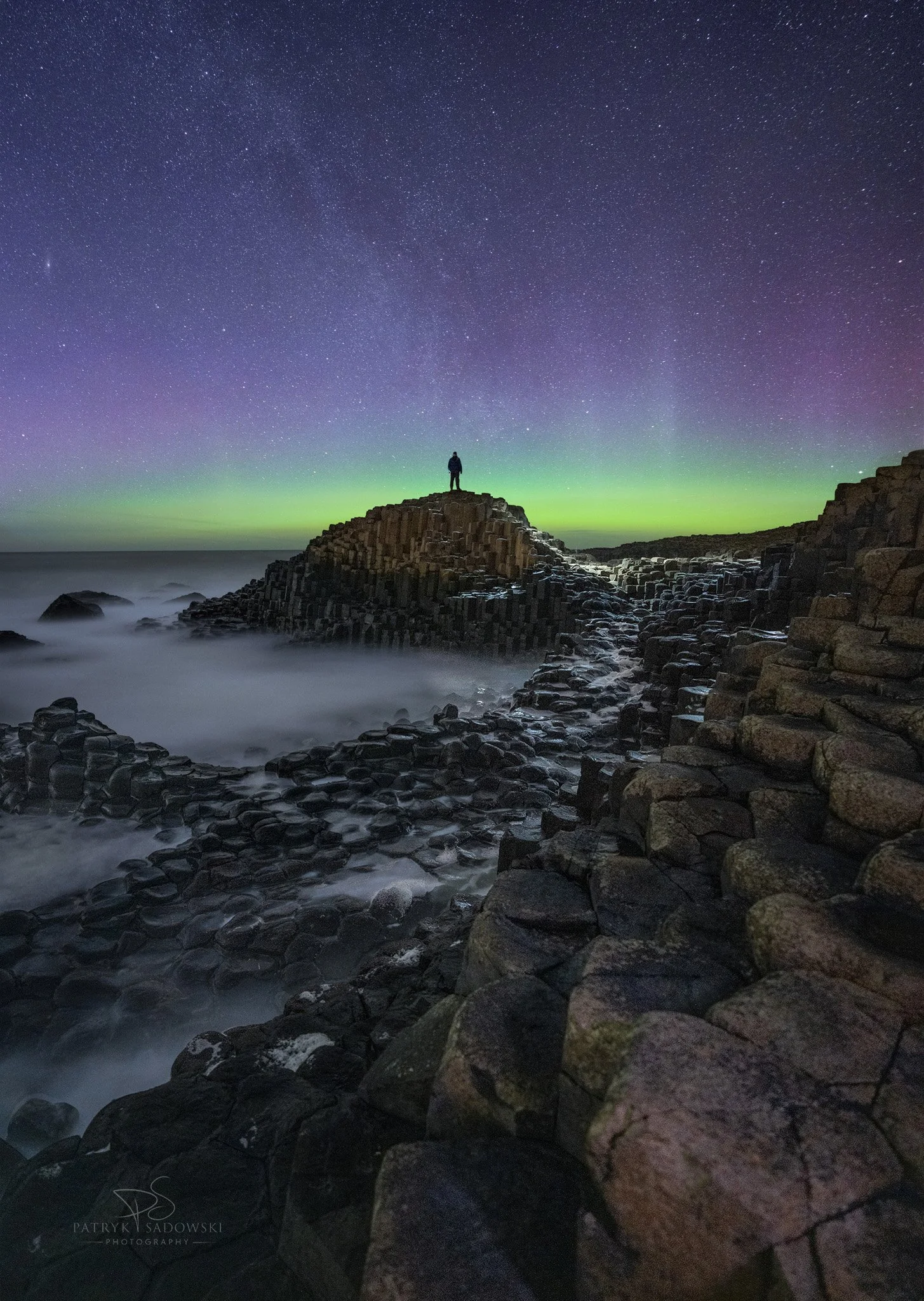 Giants Causeway Aurora