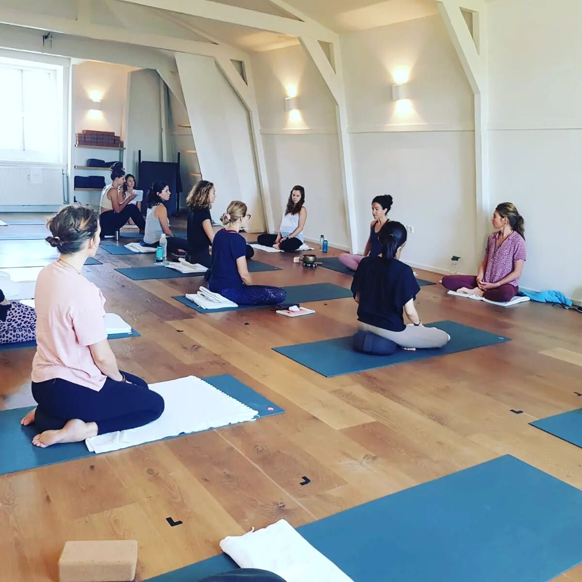 I am offering an urban retreat week in August to deepen your knowledge of your own yoga practice and how to share it with others.
It is in Weesp in the beautiful @yogatoday_weesp
19-25 August and there is a generous discount since a few spaces opened
