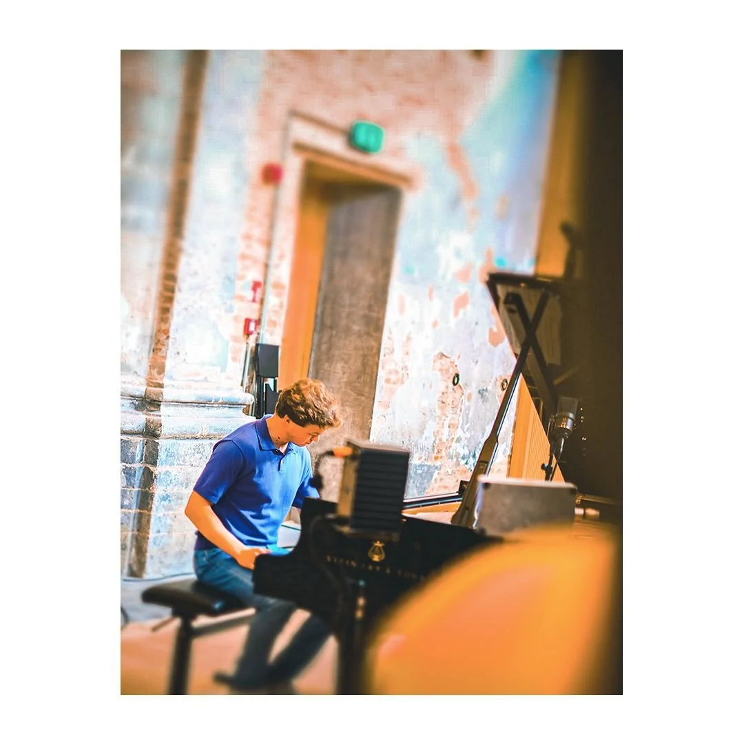 from time / early summer / new beginnings / work in progress / &eacute;tudes-tableaux &hellip;

@evilpenguin.classic 🤍