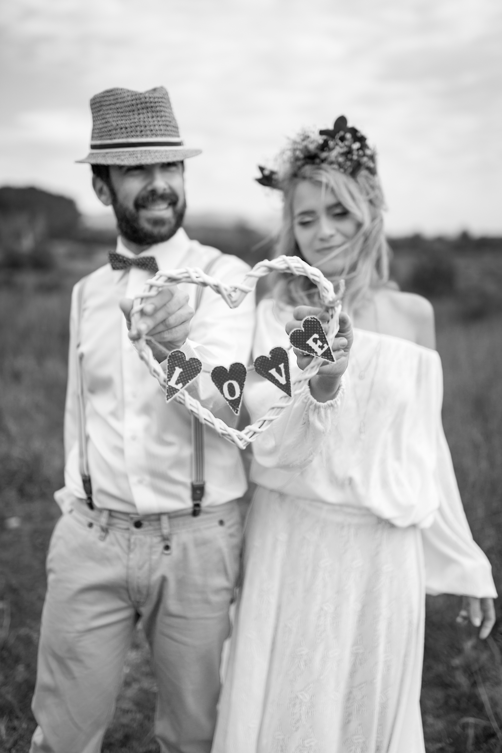 wedding photographer mallorca dominic lula love hart couple photoshoot engagement session 