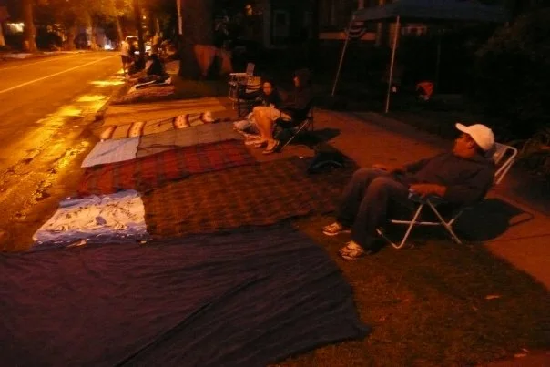 Summer 2009: Humz and our roommates guarding our Parade-Viewing-Area in front of our house at 5am