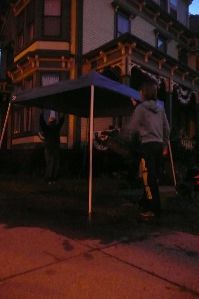 Parade-watching-pop-up-tent