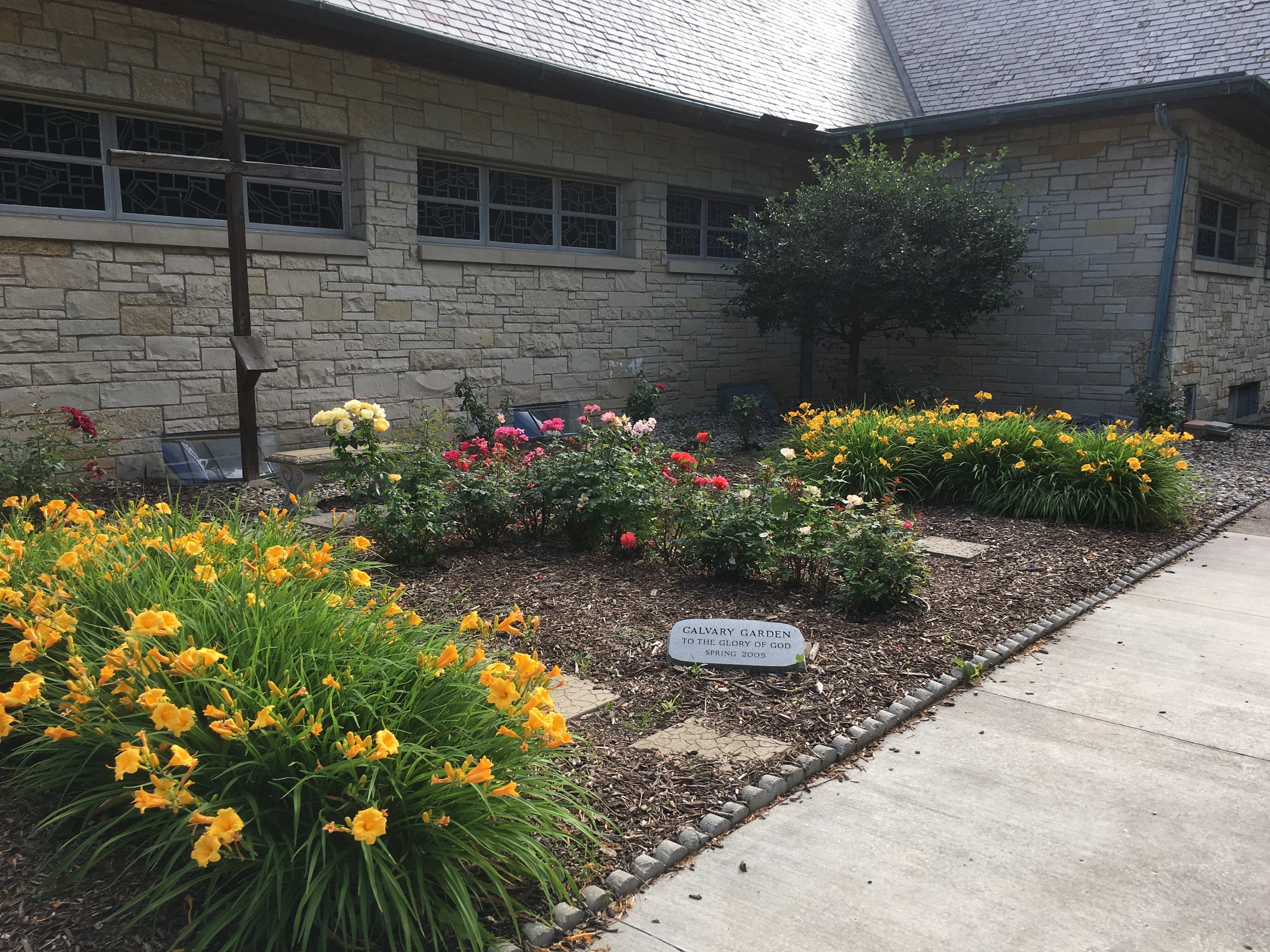 CHURCH GARDEN 3.JPG