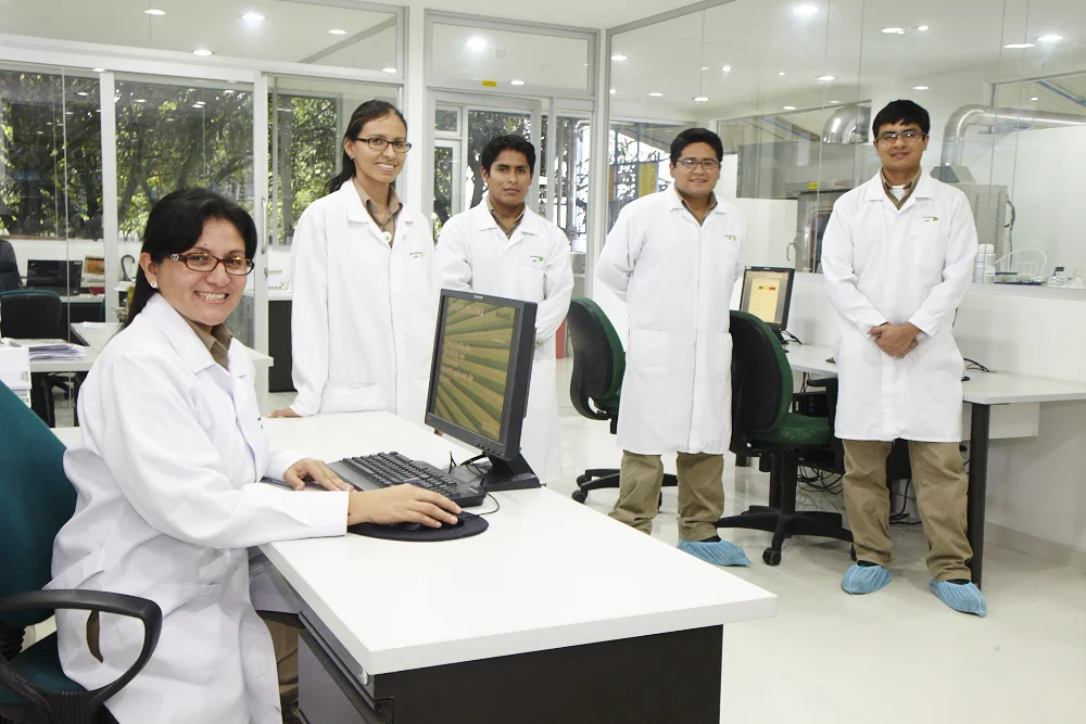 Laboratorio Grupo Palmas en Shanusi.