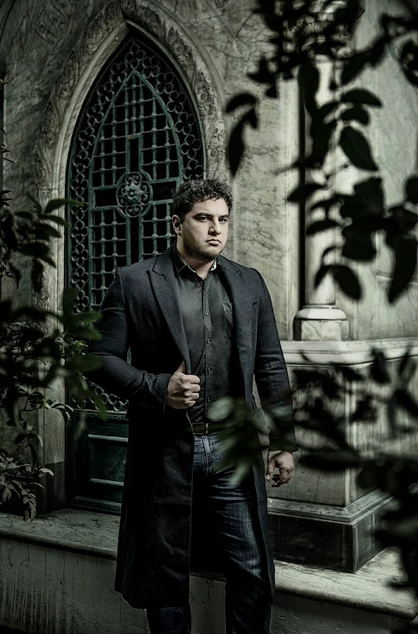 Dorian Fernández Moris. Director