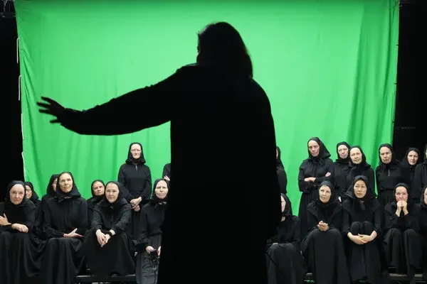 bee balkan erotic epic marina abramovic marco anelli.webp