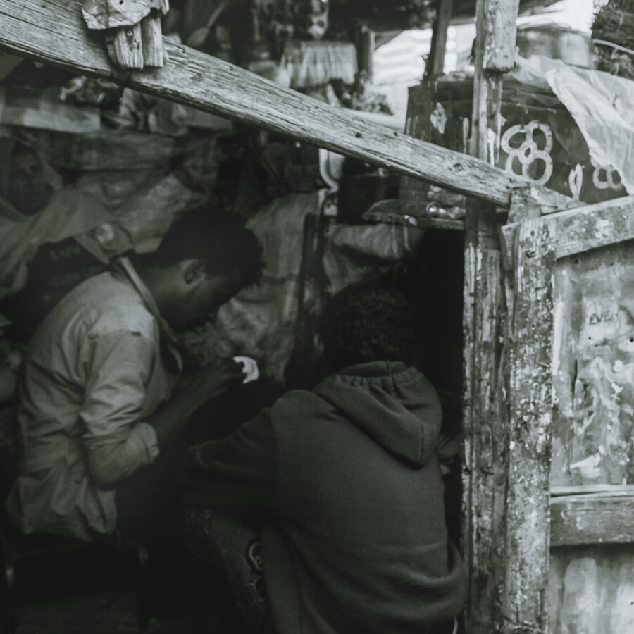 Make-time-for-art---PROFILE-Squarespace---Sambaranthony-BW.jpg