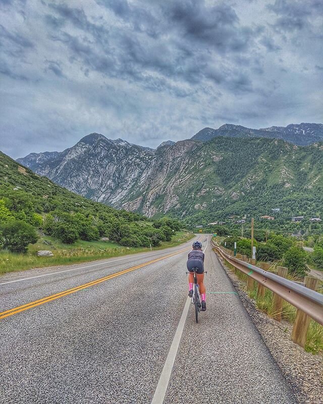 I live for the big Ironman training weeks and this week is no exception. It was an &ldquo;8 am - 6 pm&rdquo; kind of day today and I recruited my cycling wing man to get me through my second session, a big juicy long ride. Thank you @stevenridesbikes