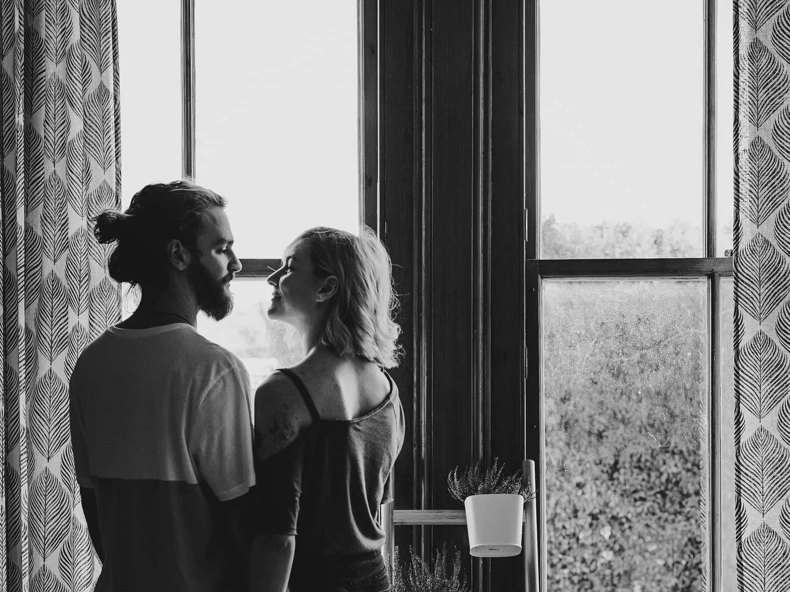 4 Hacks to Reignite Passion, Love, and Happiness in Your Marriage