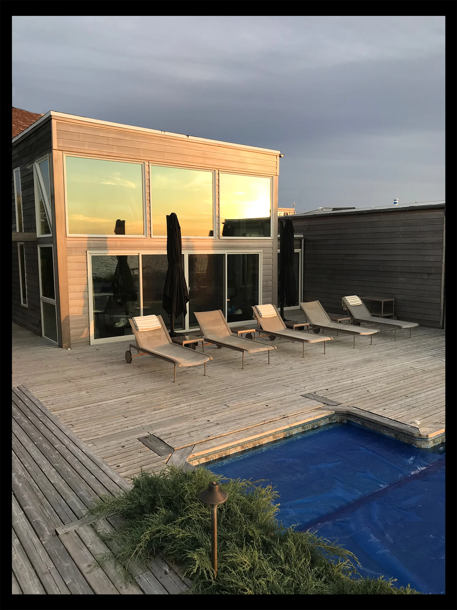 607A rear house+chaises.jpg