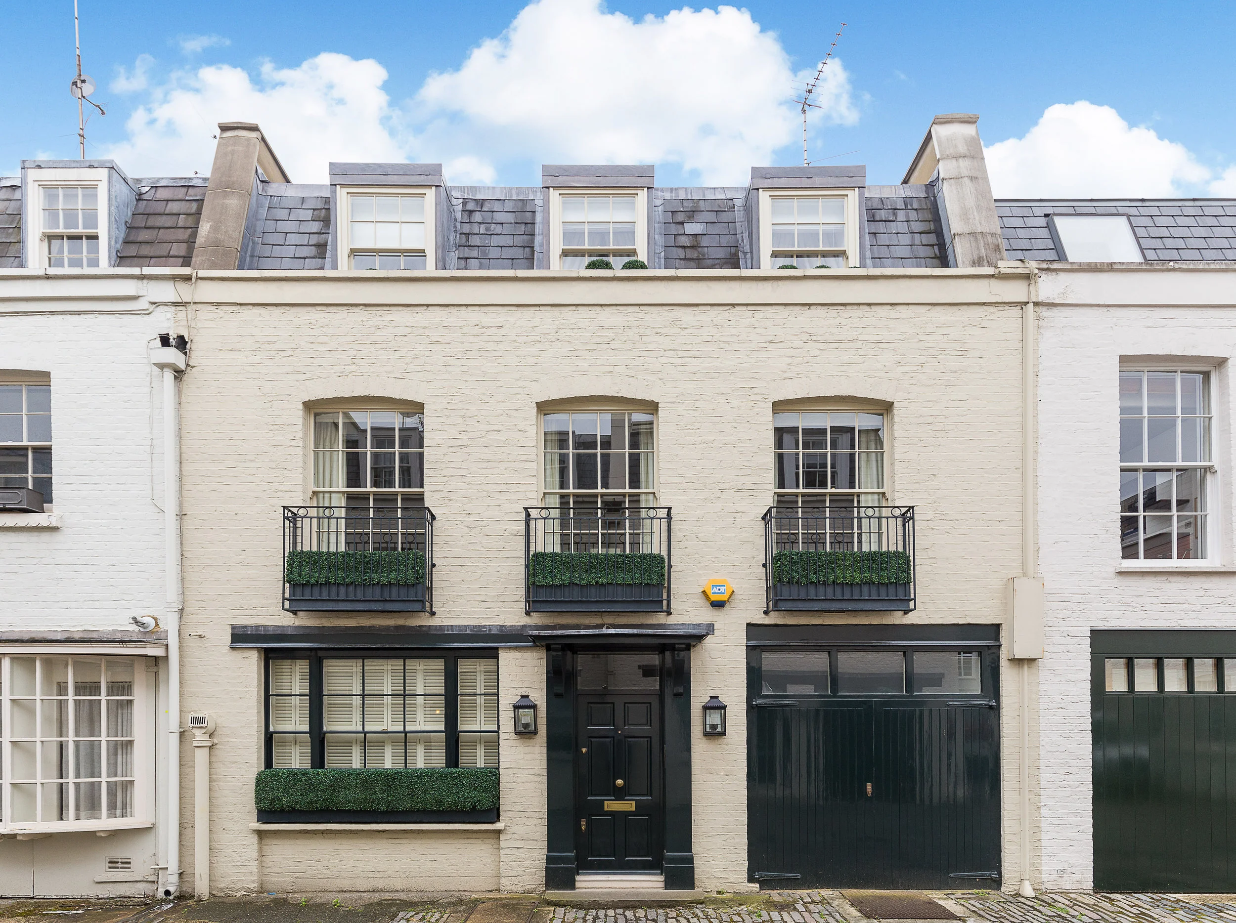 63 Lyall Mews SW1-16 copy.jpg
