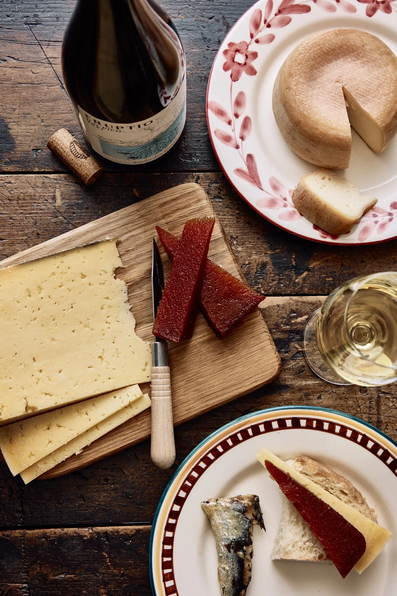 Portuguese-cheese-and-wine-on-table.jpg
