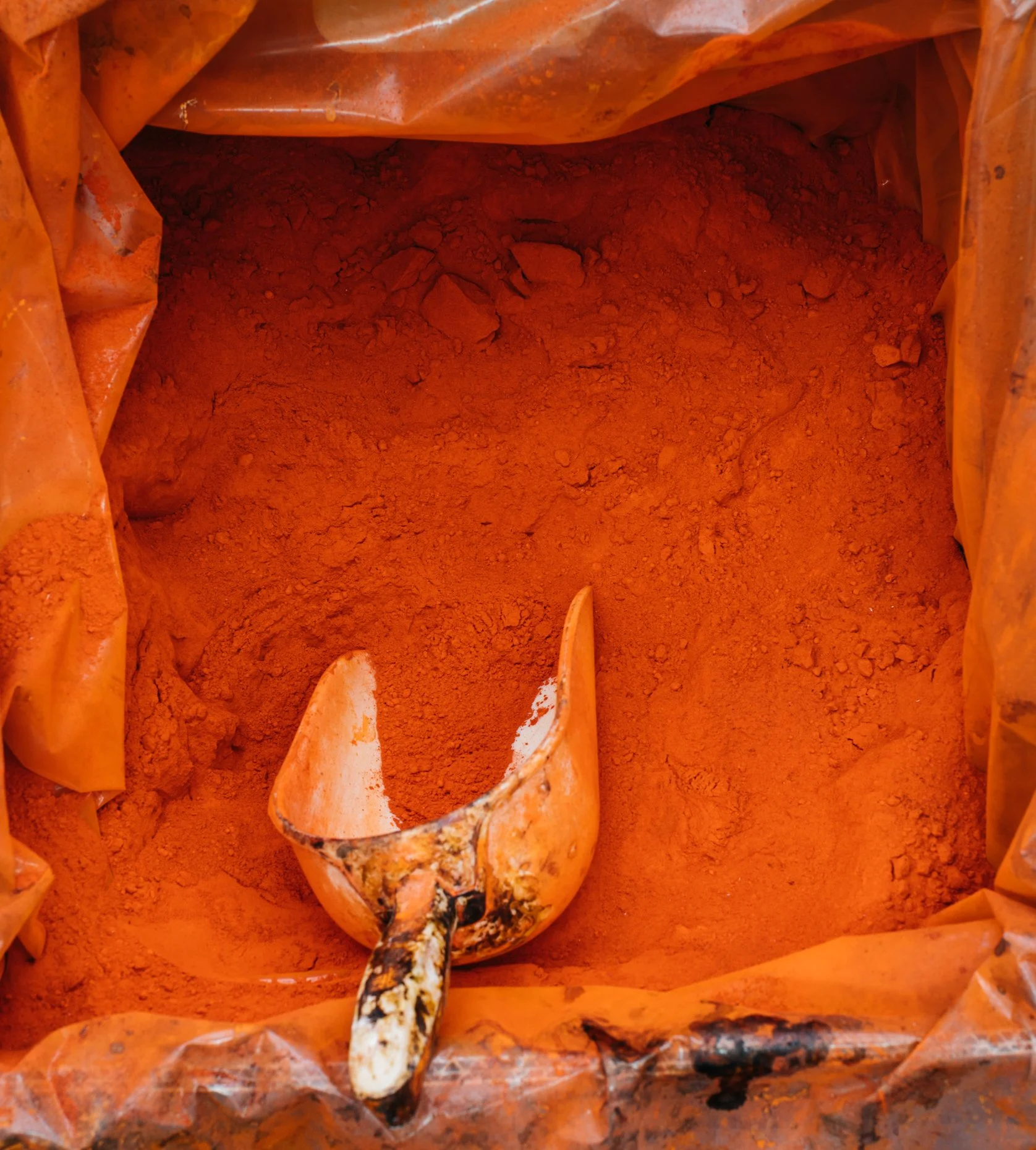 Orange-Powder-Dye-Fratelli-Guarino-Tannery.jpg