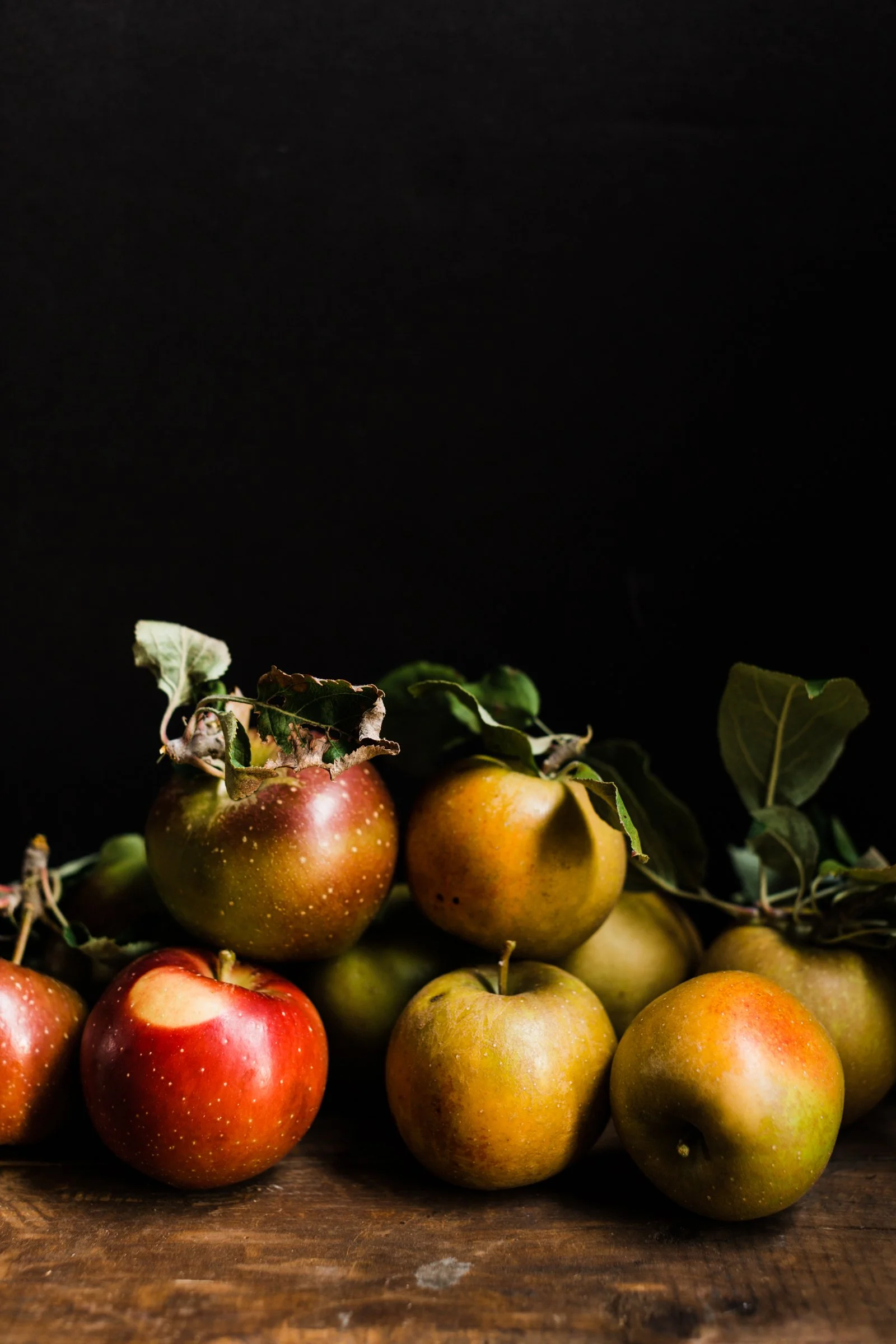 Heirloom-Apples-Still-life.jpg