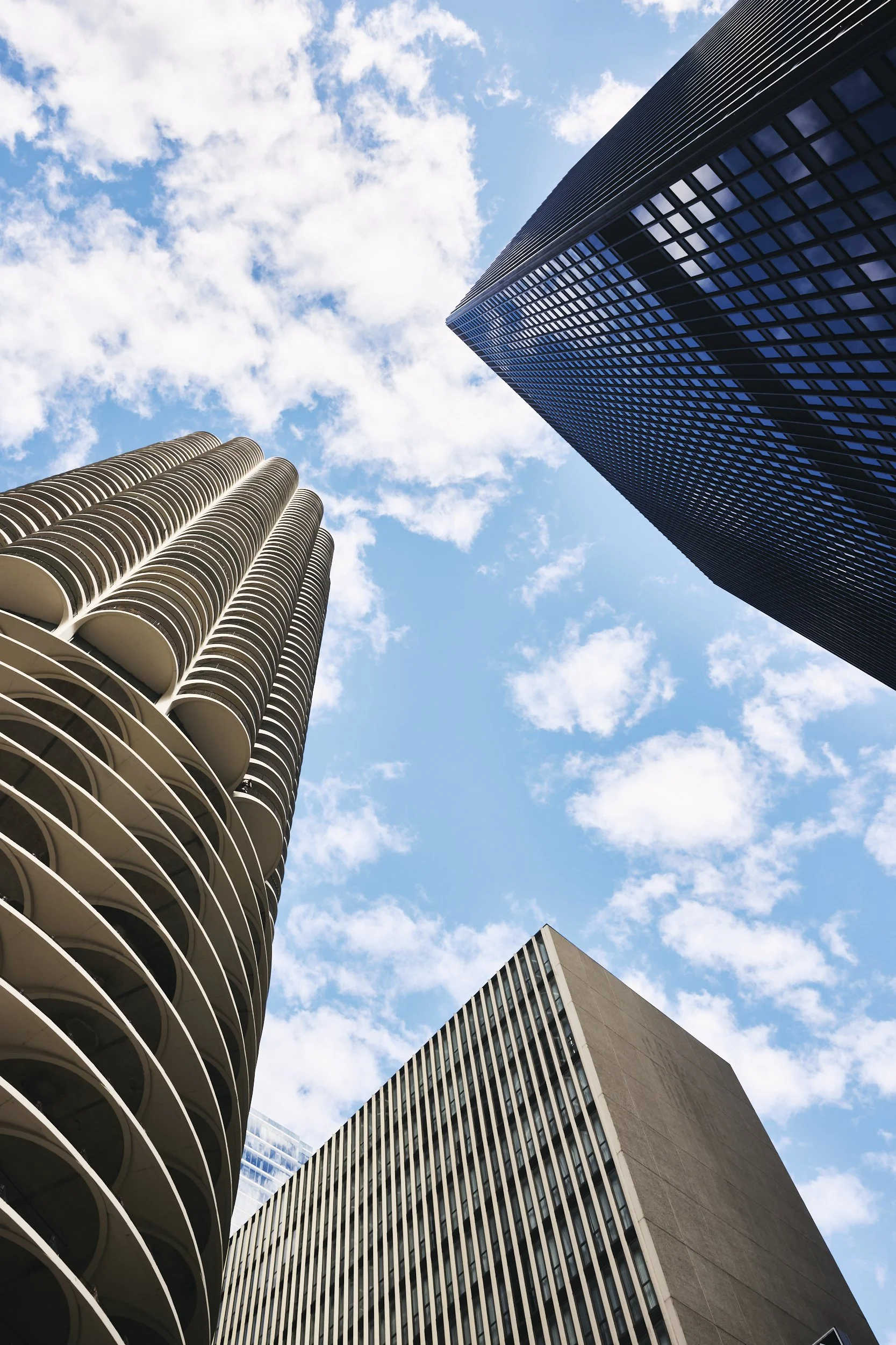 Looking-Up-Marina-Tower-Chicago.jpg