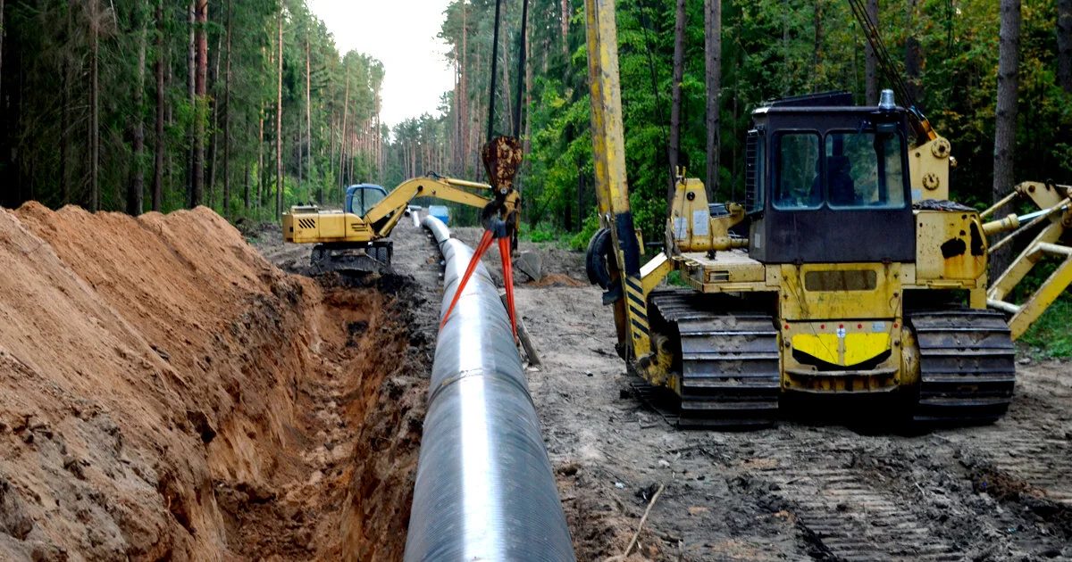 Utility Plans for Natural Gas Run Counter to Climate Goals; Investors See Stranded Asset Risk