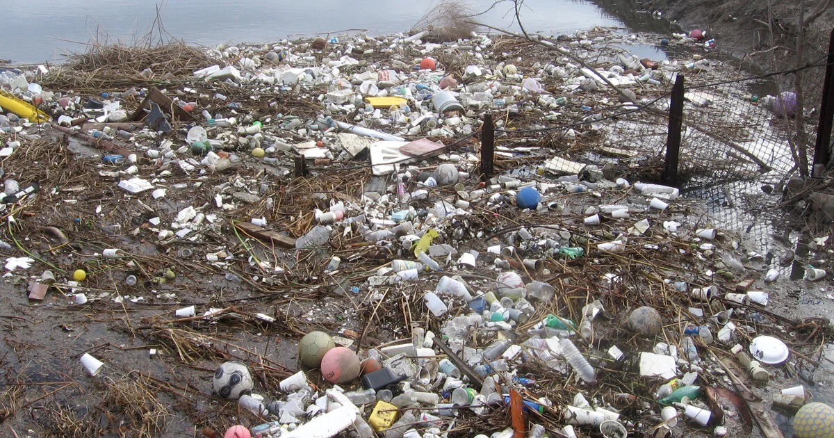 Companies Fail to Address Plastic Pollution Crisis, Report Finds No Corporate Leaders, Many Laggards
