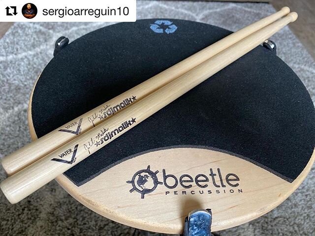 #Repost @sergioarreguin10 
My current pad and sticks combination. The @beetle_percussion marching pad coupled with a pair of @sdjmalik sticks by @vaterdrumsticks 
I&rsquo;d recommend these sticks and pad if you are in the market. This awesome pad is 