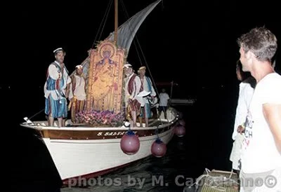 For a complete photo report of the festivities on 8/15/2011 visit Massimo Capodanno’s beautiful website.