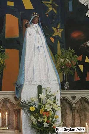 Senegal,statue.jpg