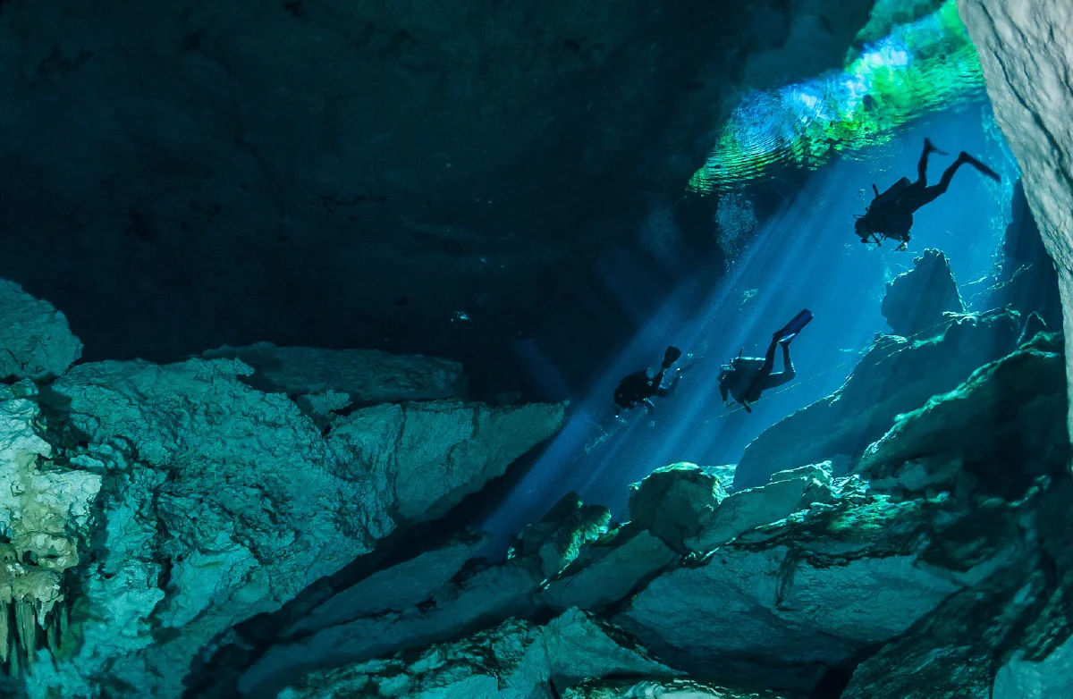 LADYJ-Cruise-Destination-Diving-Caribbean-Yucatan.jpg
