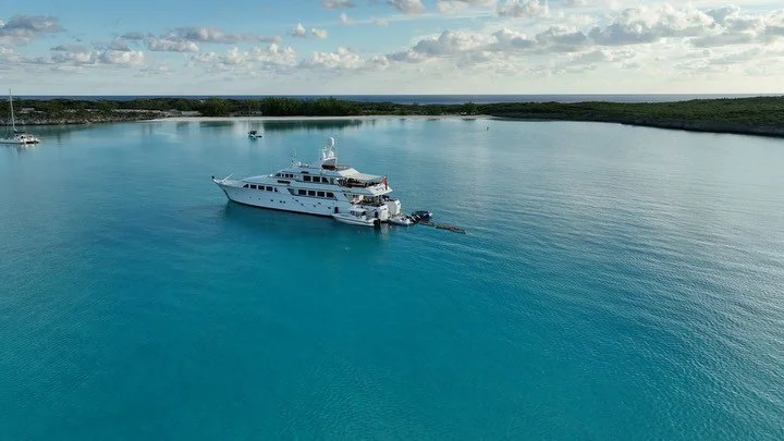 Come explore the beautiful sights and beaches the Exumas has to offer with Lady J! Link in bio for more info
@charterworld #exumas #bahamas #charterladyj #yachtinglifestyle #islandlife