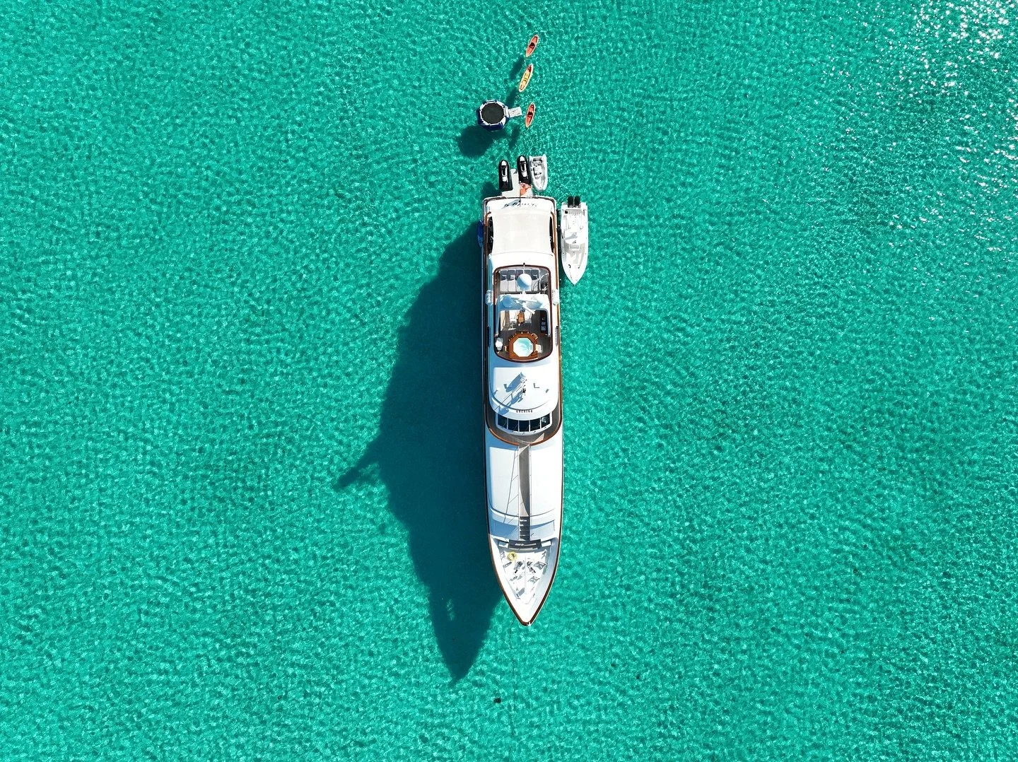 ⚓️&rsquo;d down in Waderick Wells  #yacht #bahamas #bluewater  #exumas #dronephotography #dji