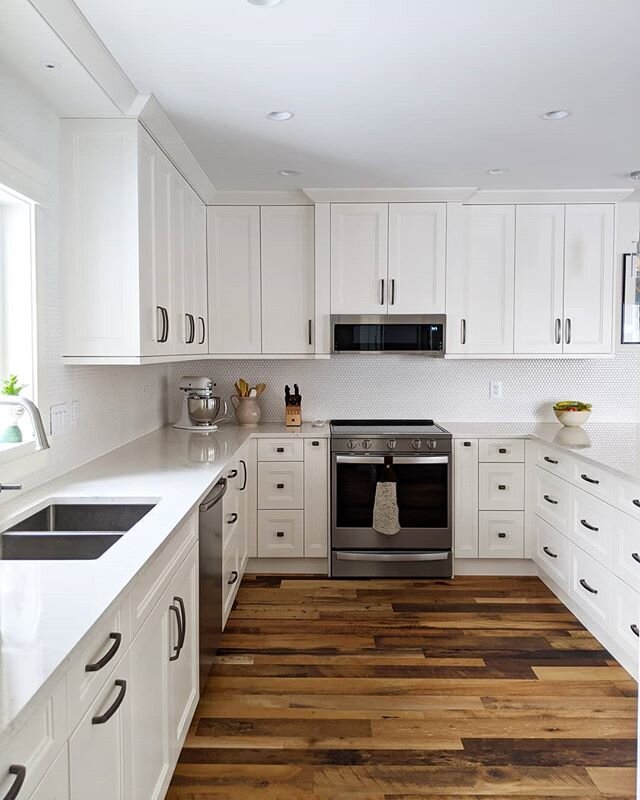 That backsplash. Those floors. 🙌🏻
.
We're excited to share a sneak peak of the finished product on this oh so charming 1920s home.
.
#yegcustomhomes #bmlhomes #yegbuilder #yegcustomedbuilder #yeginfill #yegrenovations