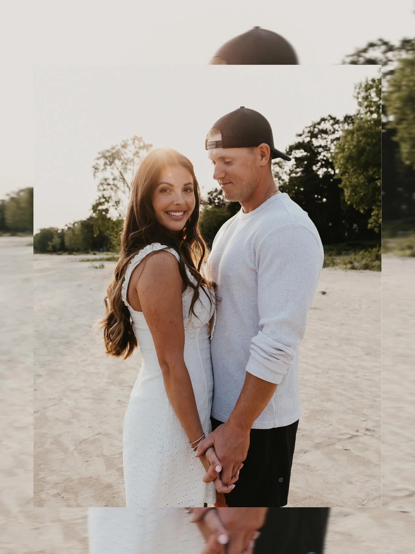 𝐓𝐡𝐞 𝐣𝐨𝐲 𝐨𝐟 𝐛𝐫𝐢𝐠𝐡𝐭𝐞𝐧𝐢𝐧𝐠 𝐨𝐭𝐡𝐞𝐫𝐬 𝐥𝐢𝐯𝐞𝐬 𝐛𝐞𝐜𝐨𝐦𝐞𝐬 𝐟𝐨𝐫 𝐮𝐬 𝐭𝐡𝐞 𝐦𝐚𝐠𝐢𝐜 𝐨𝐟 𝐭𝐡𝐞 𝐡𝐨𝐥𝐢𝐝𝐚𝐲𝐬. 

𝘋𝘈𝘠 𝟻: 𝘞𝘪𝘯 𝘢 𝘍𝘜𝘓𝘓 𝘧𝘳𝘦𝘦 𝘴𝘦𝘴𝘴𝘪𝘰𝘯 𝘰𝘧 𝘠𝘖𝘜𝘙 𝘤𝘩𝘰𝘪𝘤𝘦! 𝘠𝘰𝘶 𝘳𝘦𝘢𝘥 𝘵𝘩𝘢𝘵 